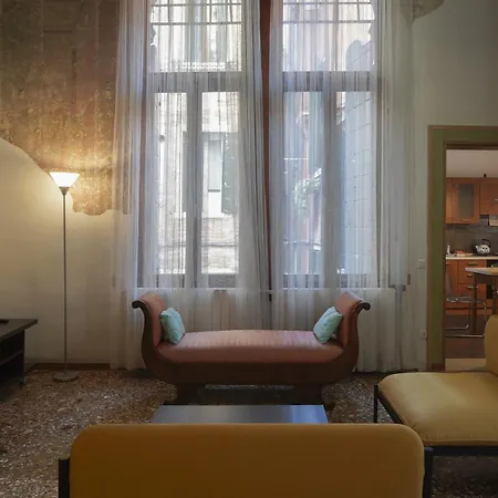 Melusina Apartments Rialto Venice Historical Center-2